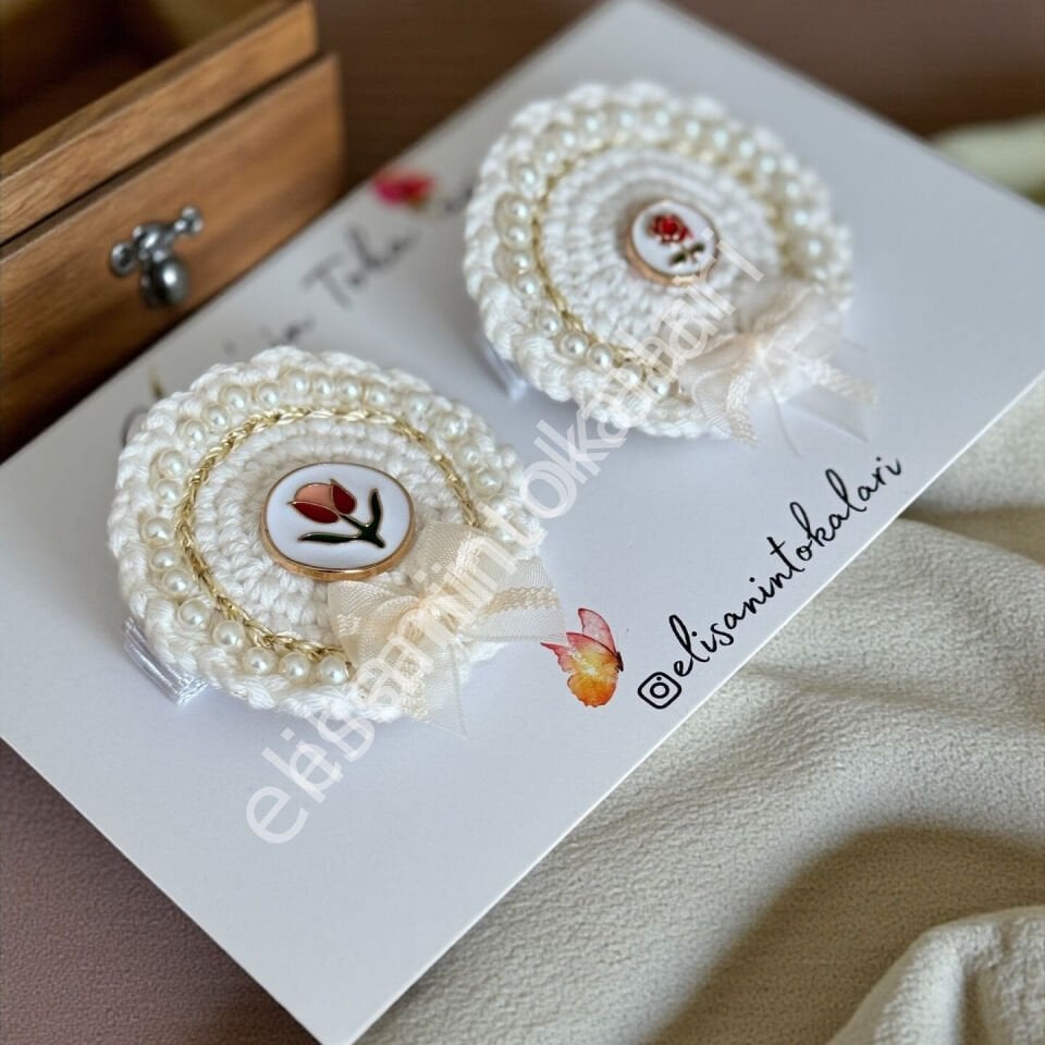 HANDMADE VINTAGE HAIR CLIP