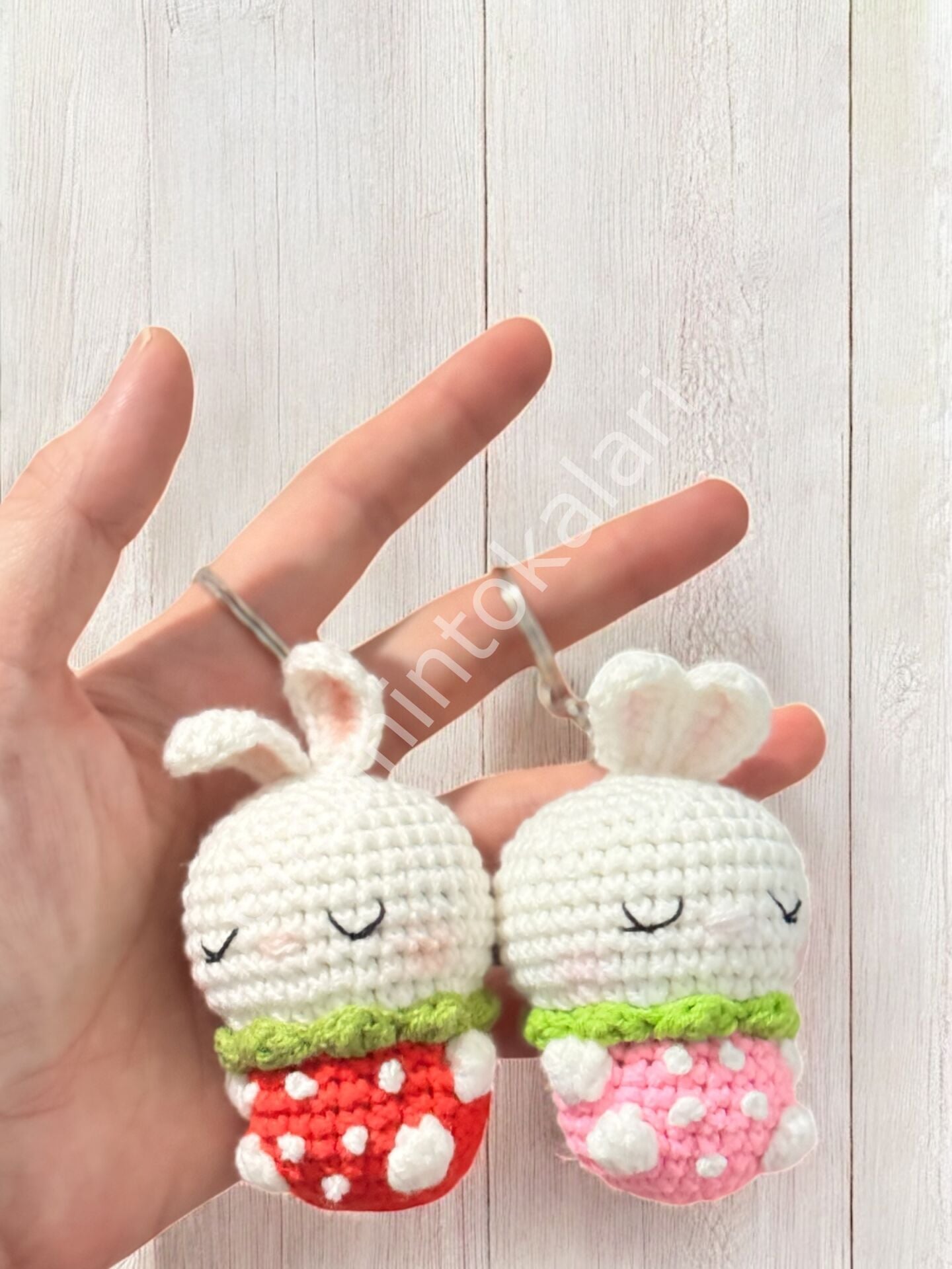 STRAWBERRY BUNNY MINI KEYCHAIN 5 PCS PİNK