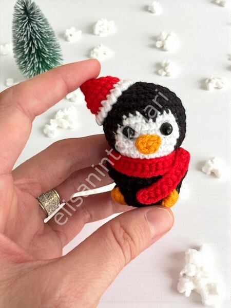 CROCHET CHRİSTMAS PENGUIN ORNAMENT