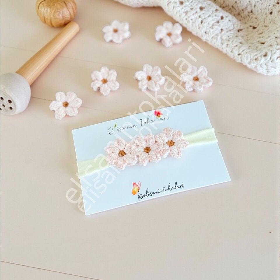 CROCHET POWDER  PUFFY DAISY HEADBAND